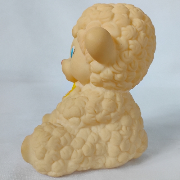 Vintage Squeaky Toy Lamb Holding Yellow Flowers Baby Sheep Rubber Squeaking Toy - Picture 8 of 9
